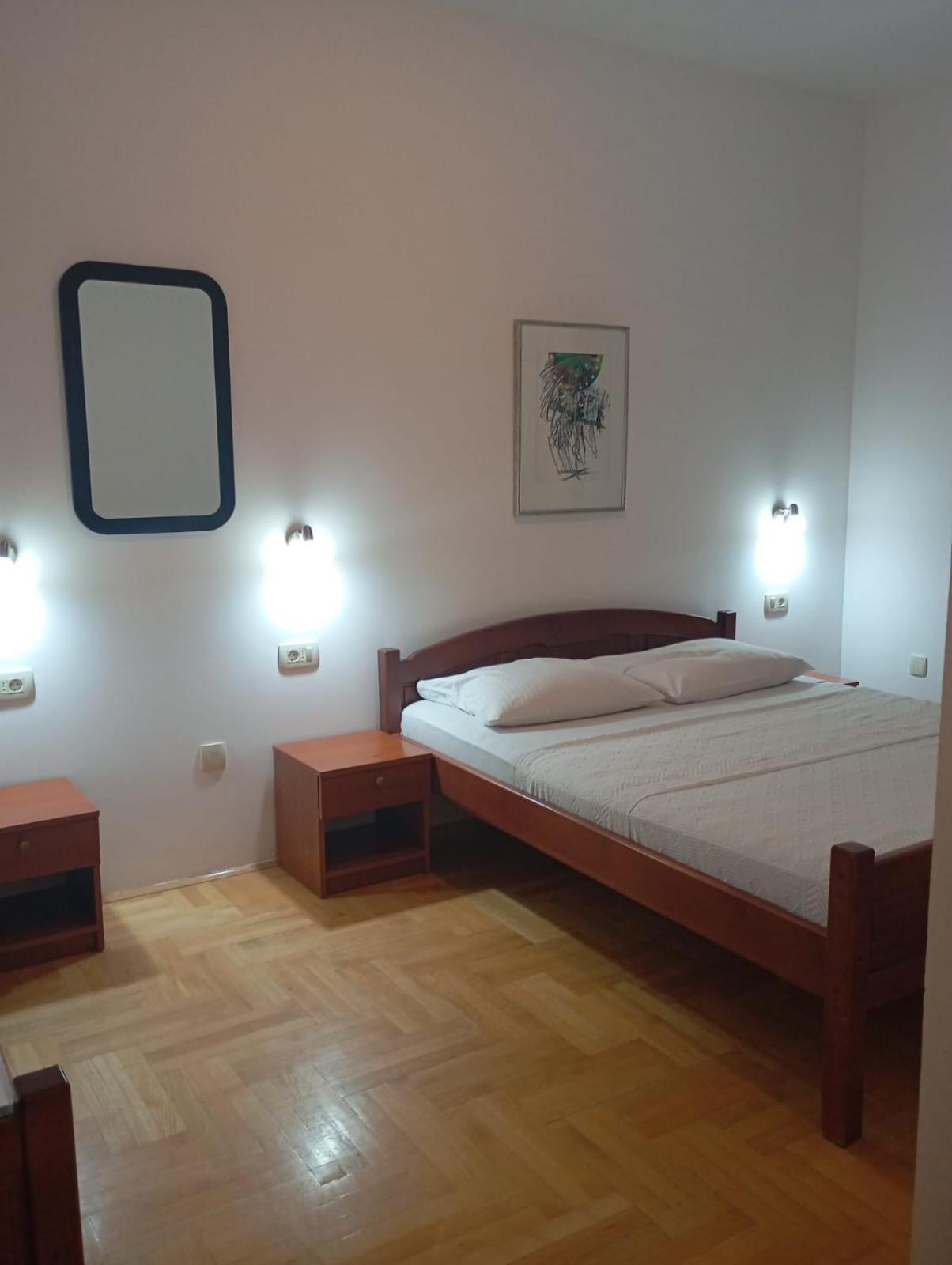 Apartments Cebra Херцег Нови Екстериор снимка