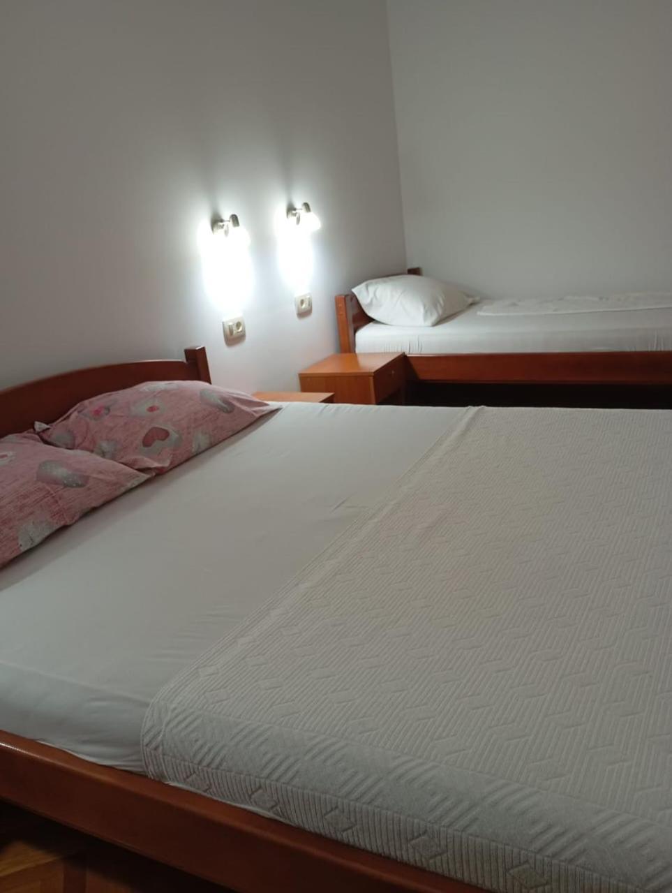 Apartments Cebra Херцег Нови Екстериор снимка